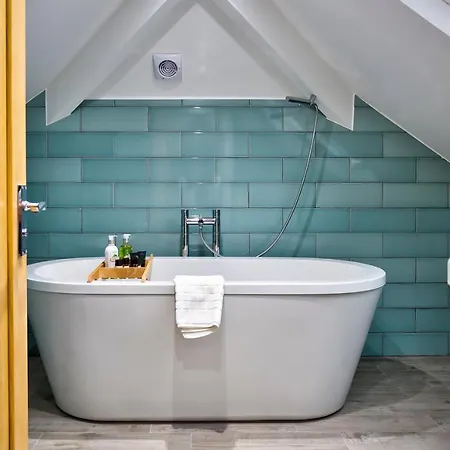 Sleeps 12 With Wifi * Ambleside