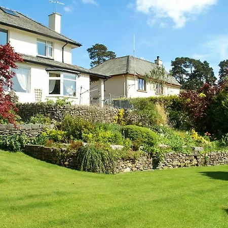 Sleeps 12 With Wifi Willa *